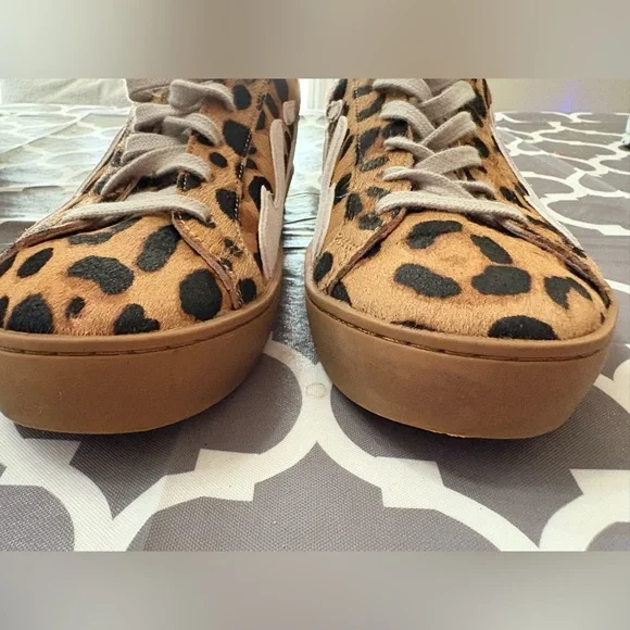 GAMIN DOPAMINE Leopard Fur Print and Hot Pink Sneakers - Picture 7 of 12